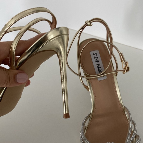 Stunning Pair of Steve Madden Able Gold Stilettos in Size 9 - Worn once! - Picture 3 of 5